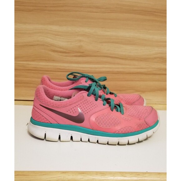 Nike Shoes - Nike Flex Run Running Shoes